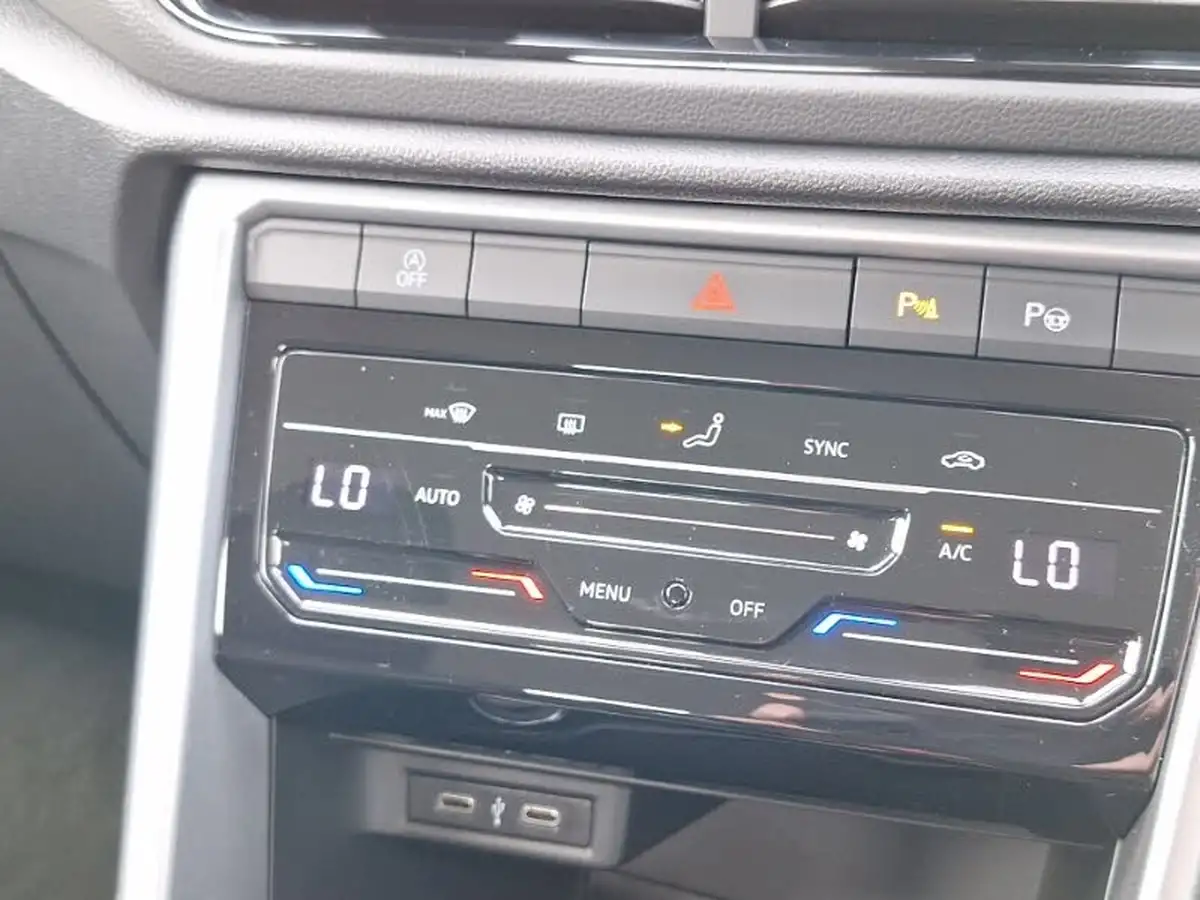 2022-volkswagen-t-roc-10-tsi-life-big-10