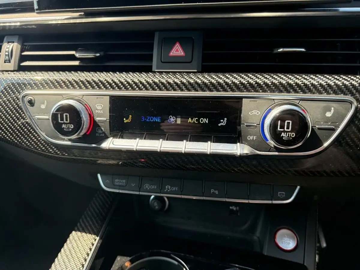2024-audi-rs4-avant-29-tfsi-carbon-black-big-42