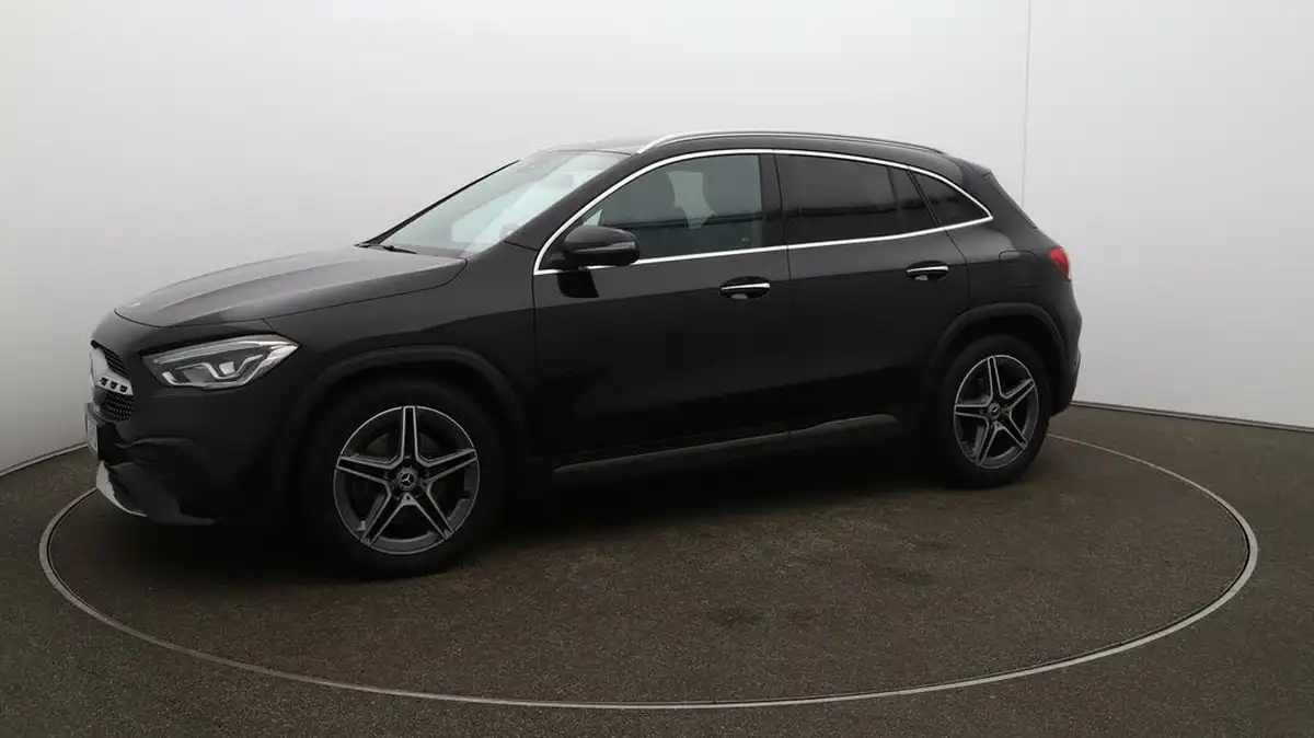 2022-mercedes-benz-gla-class-13-gla-180-amg-line-premium-big-58