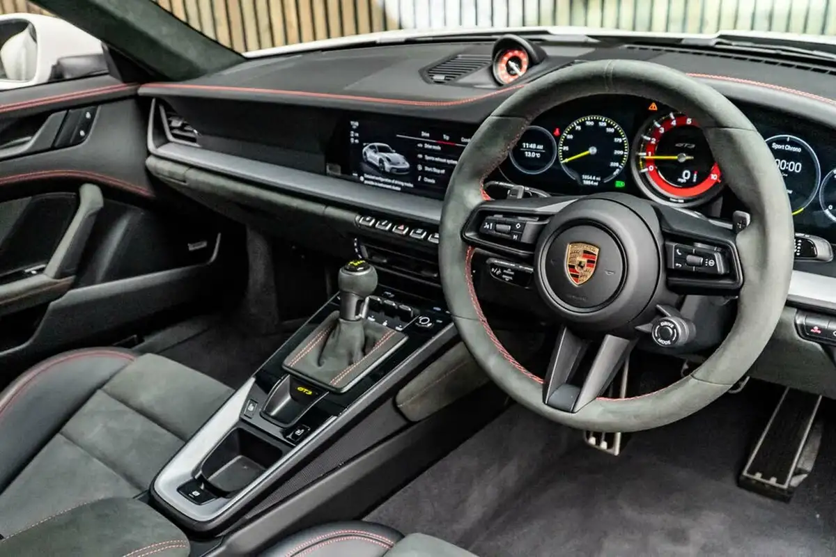 2024-porsche-911-40-gt3-pdk-big-22