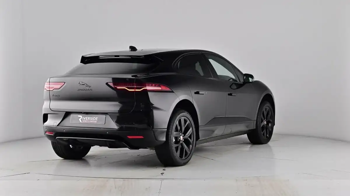 2023-jaguar-i-pace-ev400-hse-black-big-74