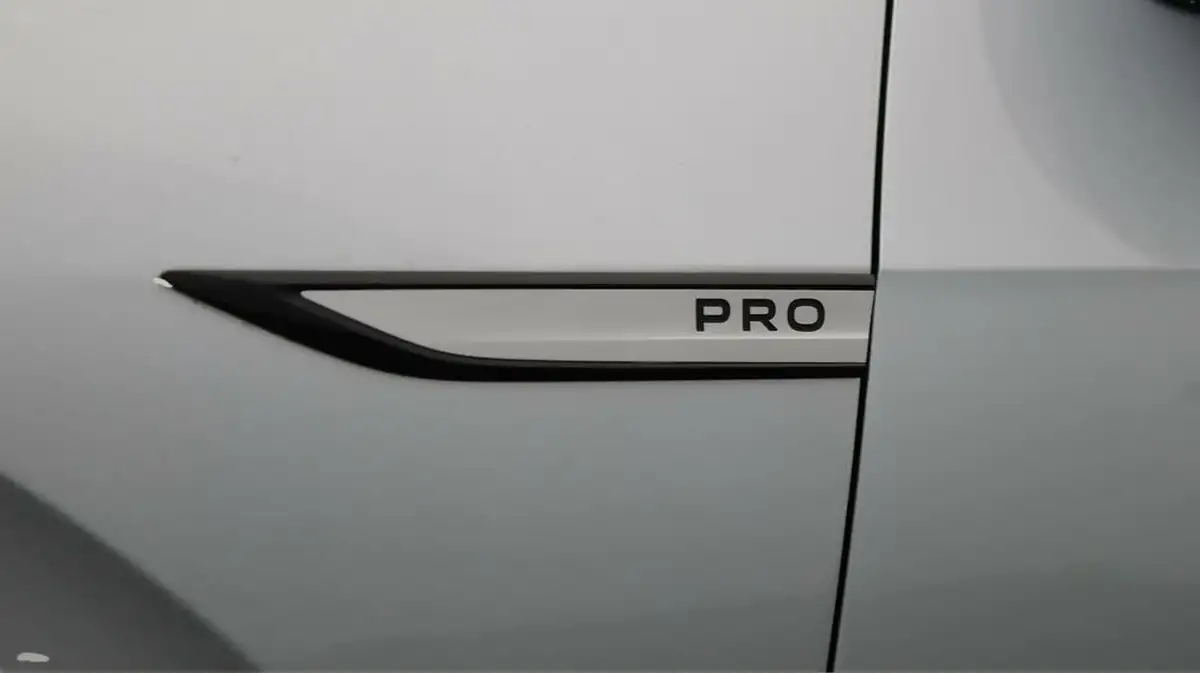 2020-volkswagen-id3-e-life-big-20