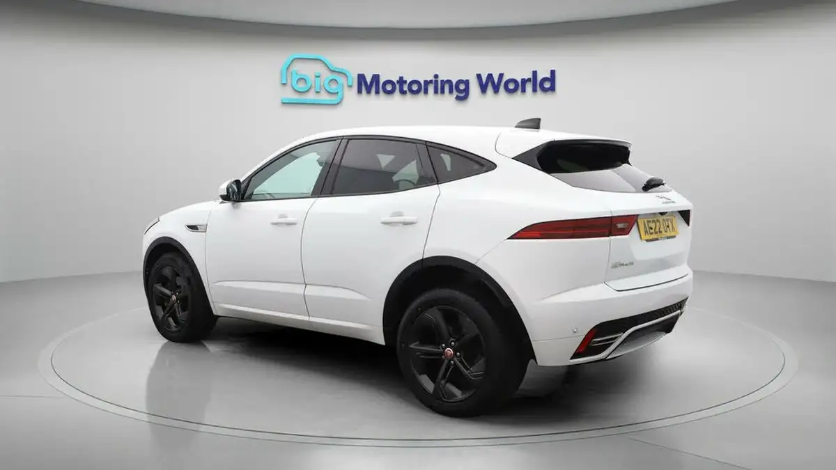 2022-jaguar-e-pace-20-d165-r-dynamic-se-big-4