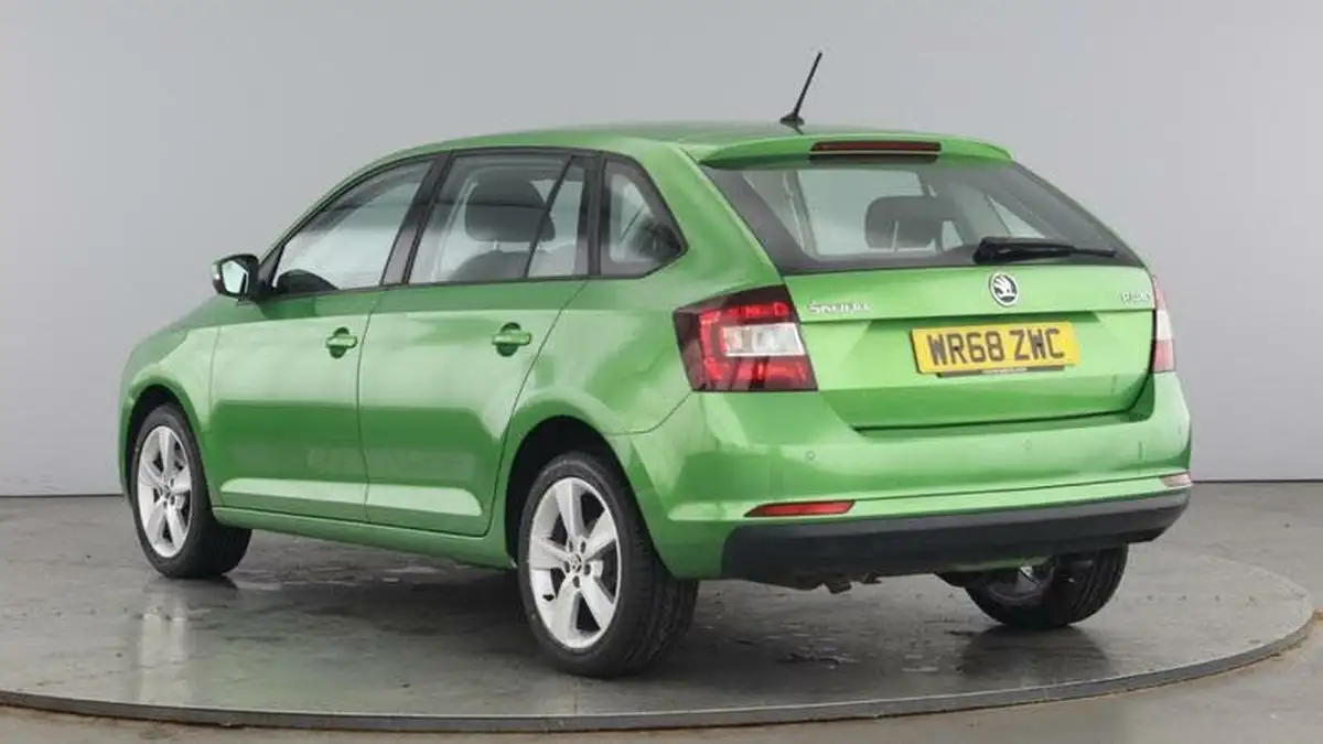 2018-skoda-rapid-spaceback-10-tsi-se-tech-109ps-big-2