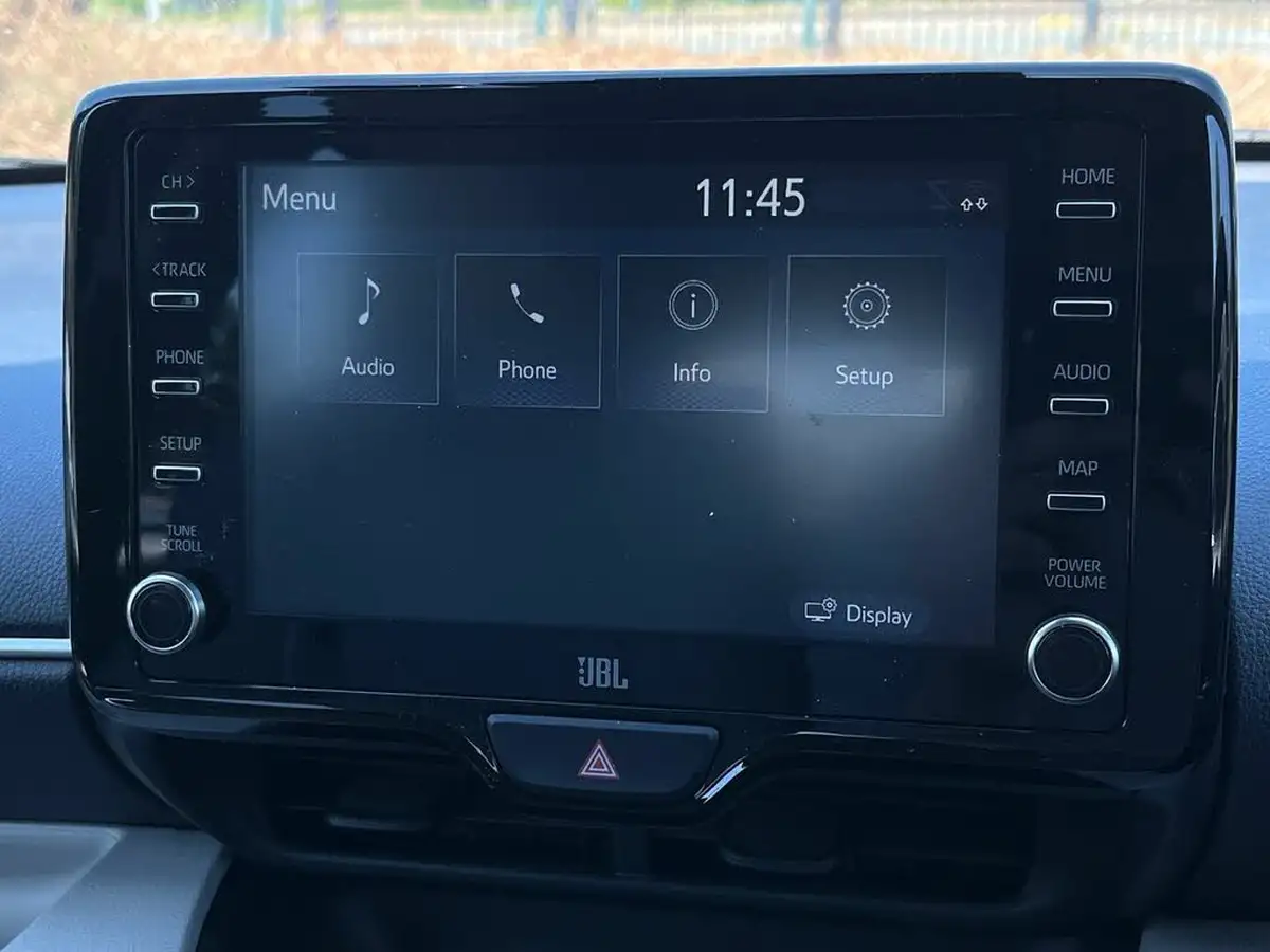2021-toyota-yaris-15-vvt-i-excel-big-26