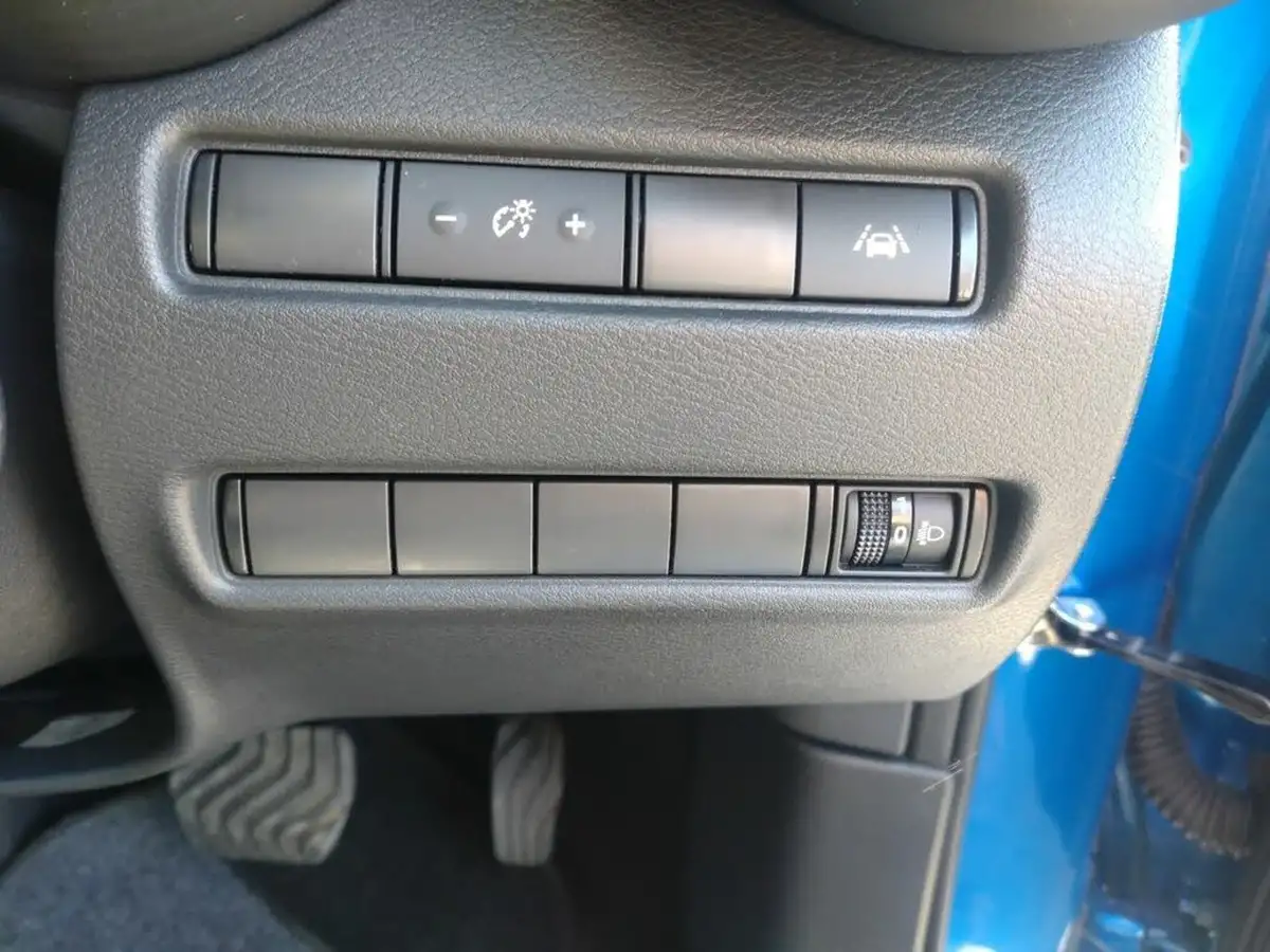 2023-nissan-juke-16-hybrid-n-connecta-big-9