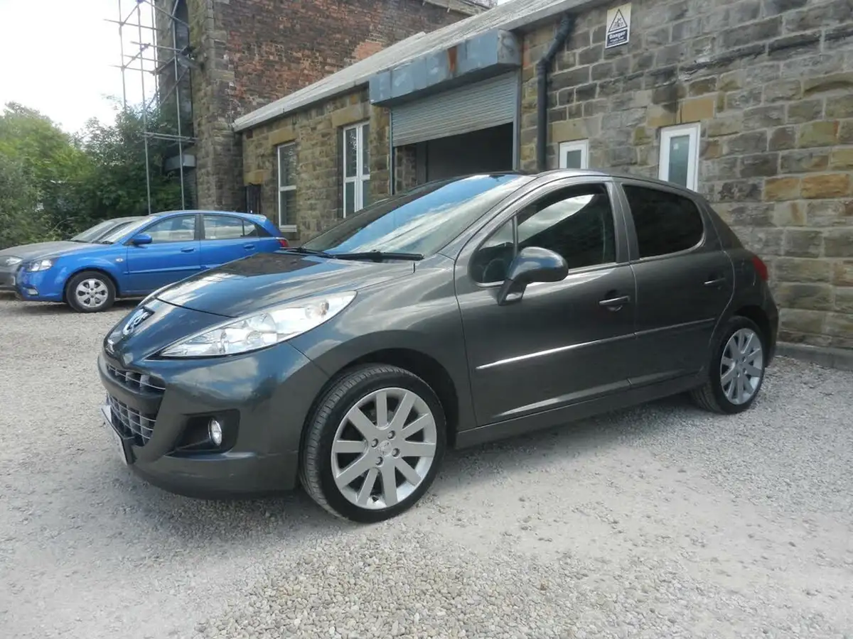 2012-peugeot-207-16-allure-5d-big-8
