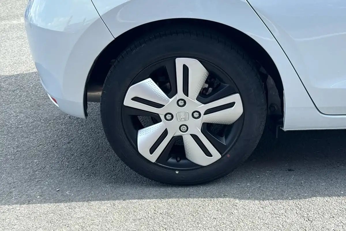 2022-honda-jazz-15-i-mmd-ex-107ps-big-8