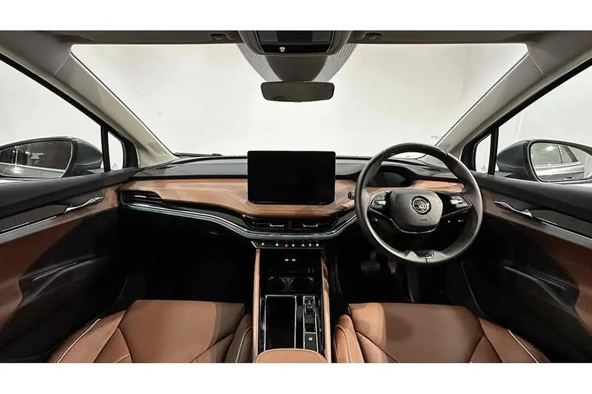 2023-skoda-enyaq-e-80-82-kwh-station-wagon-big-1