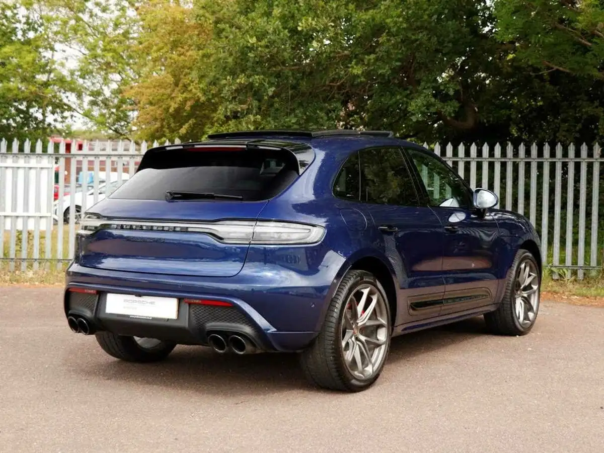 2024-porsche-macan-29-v6-gts-big-37