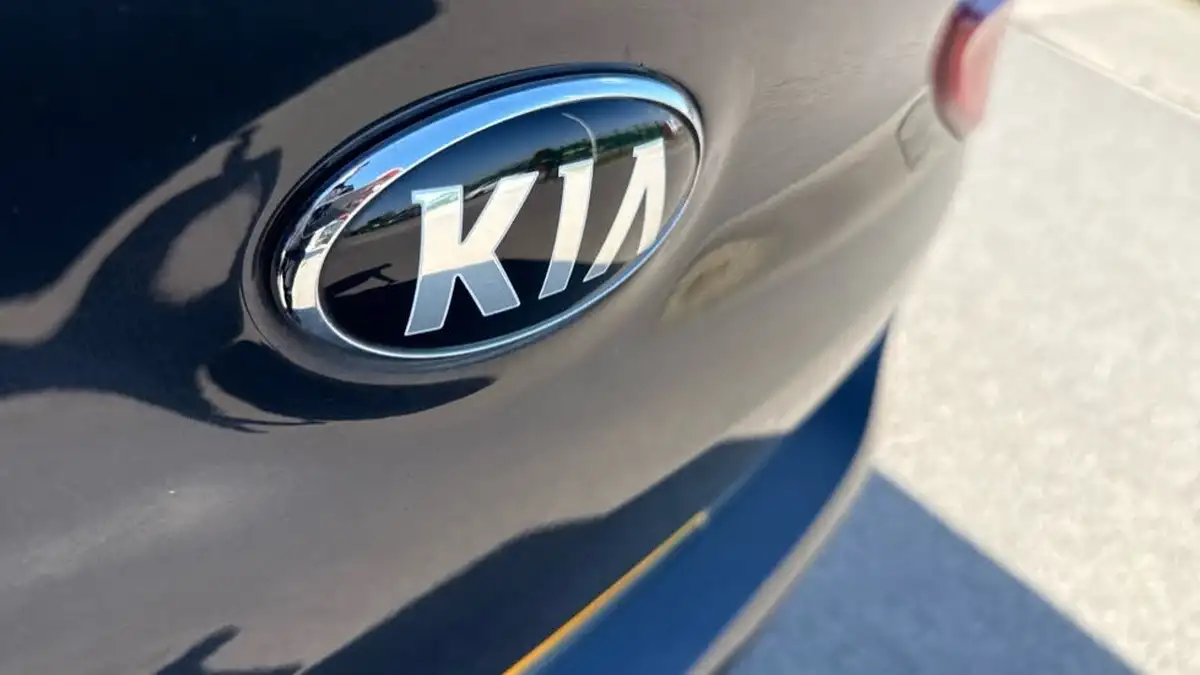 2019-kia-ceed-14-t-gdi-3-hatchback-big-24