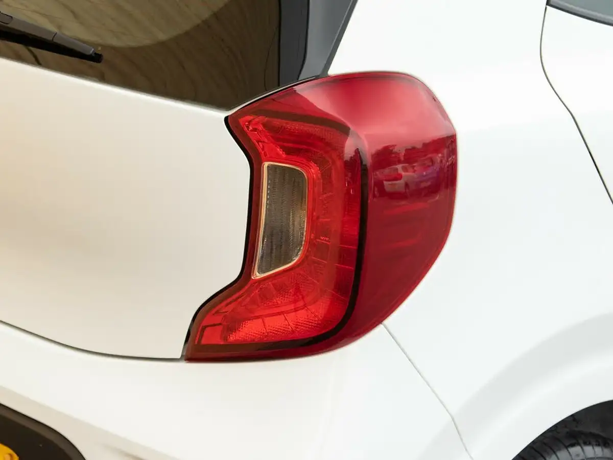 2017-kia-picanto-125-2-big-8