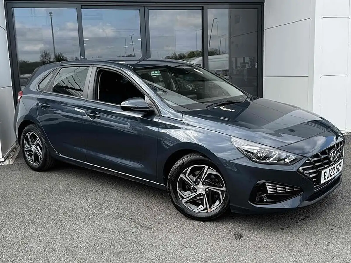 2022-hyundai-i30-10-t-gdi-se-connect-hatchback-big-8