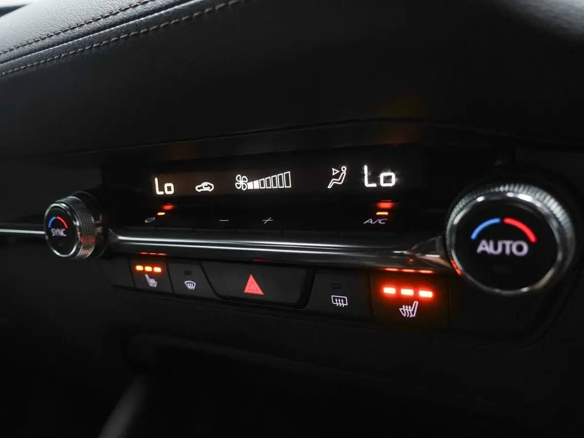 2022-mazda-mazda3-20-se-l-lux-122ps-hatchback-5d-auto-big-32