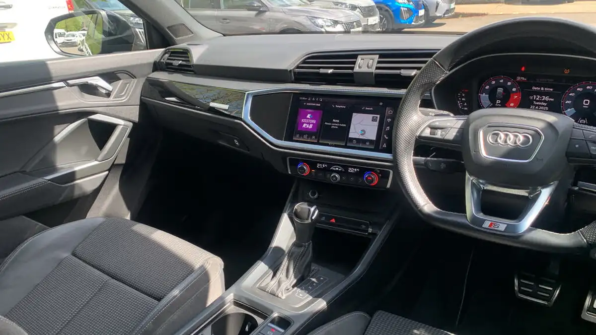 2021-audi-q3-15-35-tfsi-black-edition-codcomfort-sound-pack-station-wagon-big-10