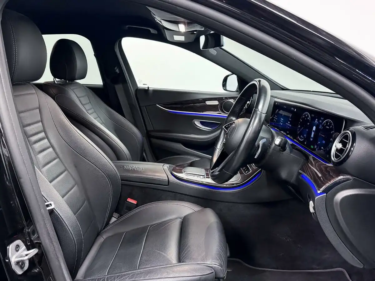 2021-mercedes-benz-e-class-20d-e300de-amg-line-edition-eq-power-saloon-4d-big-22