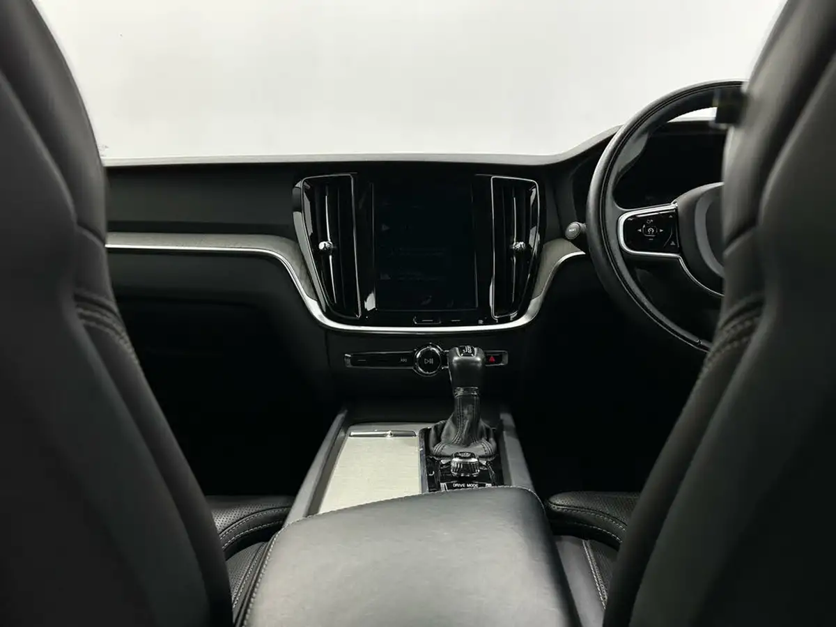 2018-volvo-v60-20td-d4-inscription-pro-geartronic-big-19
