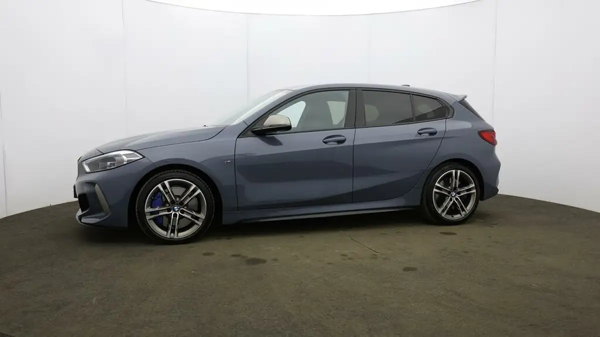 2022-bmw-1-series-20-m135i-xdrive-big-25