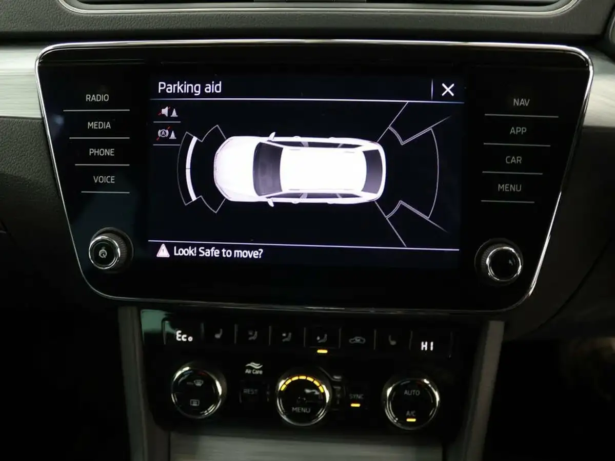 2020-skoda-superb-14-tsi-se-technology-estate-big-14