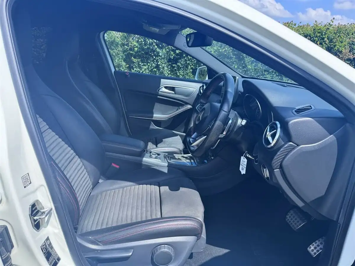 2016-mercedes-benz-a-class-16-a200-amg-line-premiumss-7g-dct-big-6