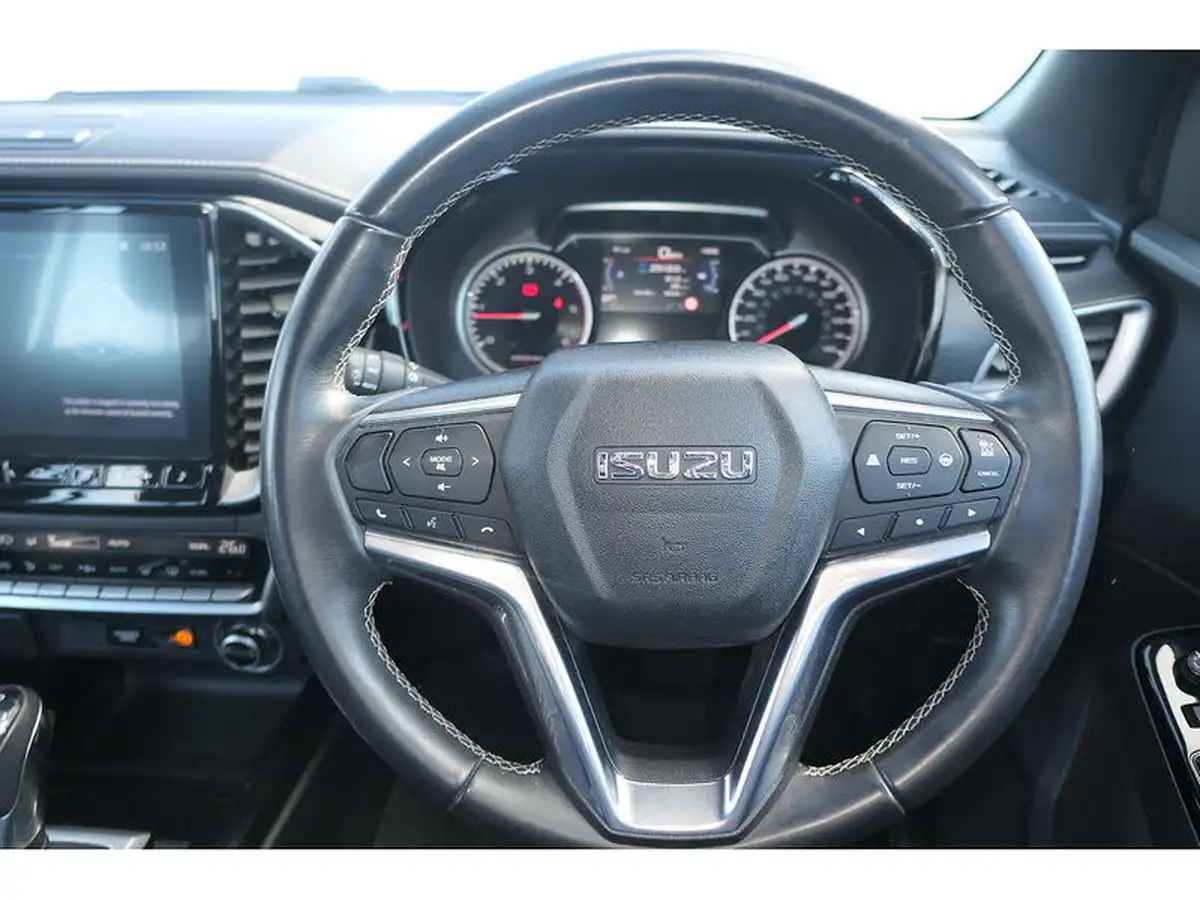 2023-isuzu-d-max-19td-v-cross-steel-edition-auto-big-20