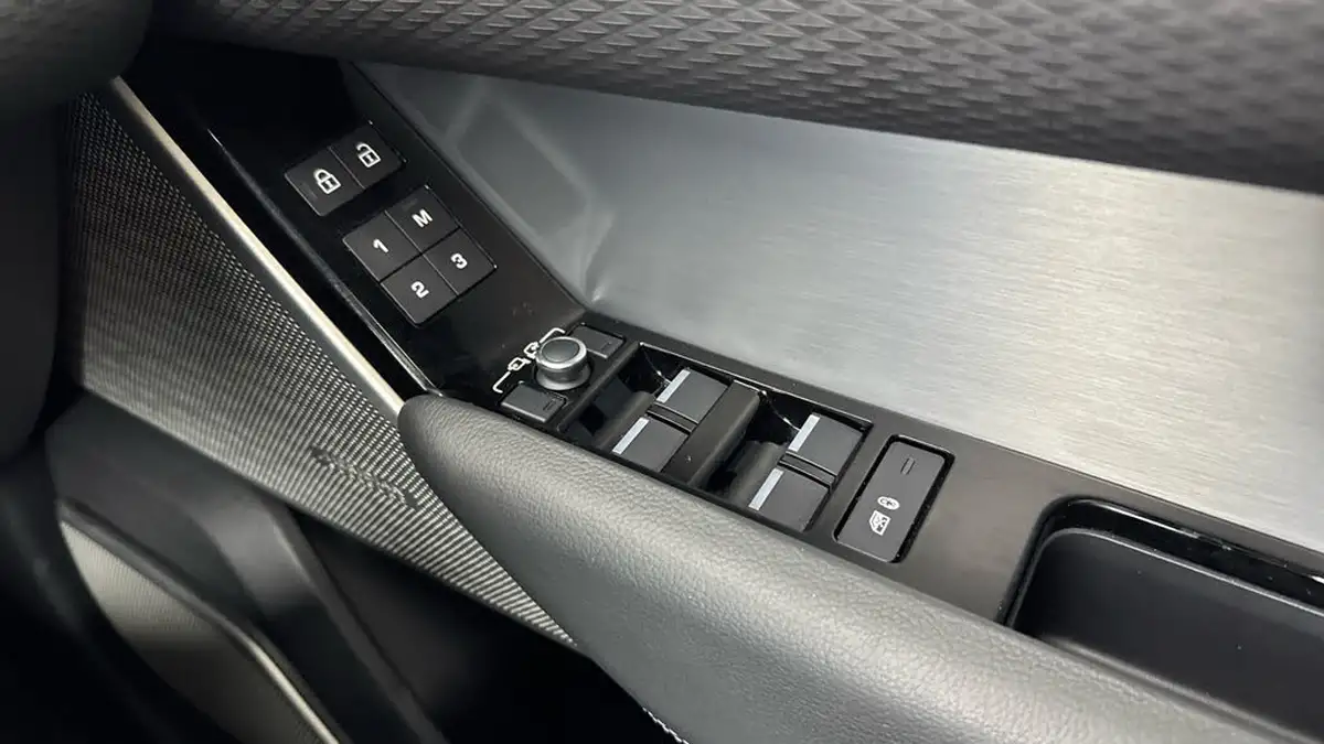2021-land-rover-range-rover-velar-20-d200-velar-edition-big-20
