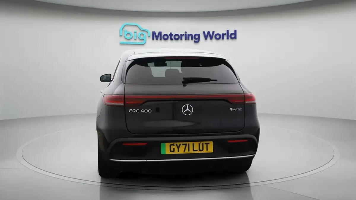 2021-mercedes-benz-eqc-e-eqc-400-amg-line-big-6