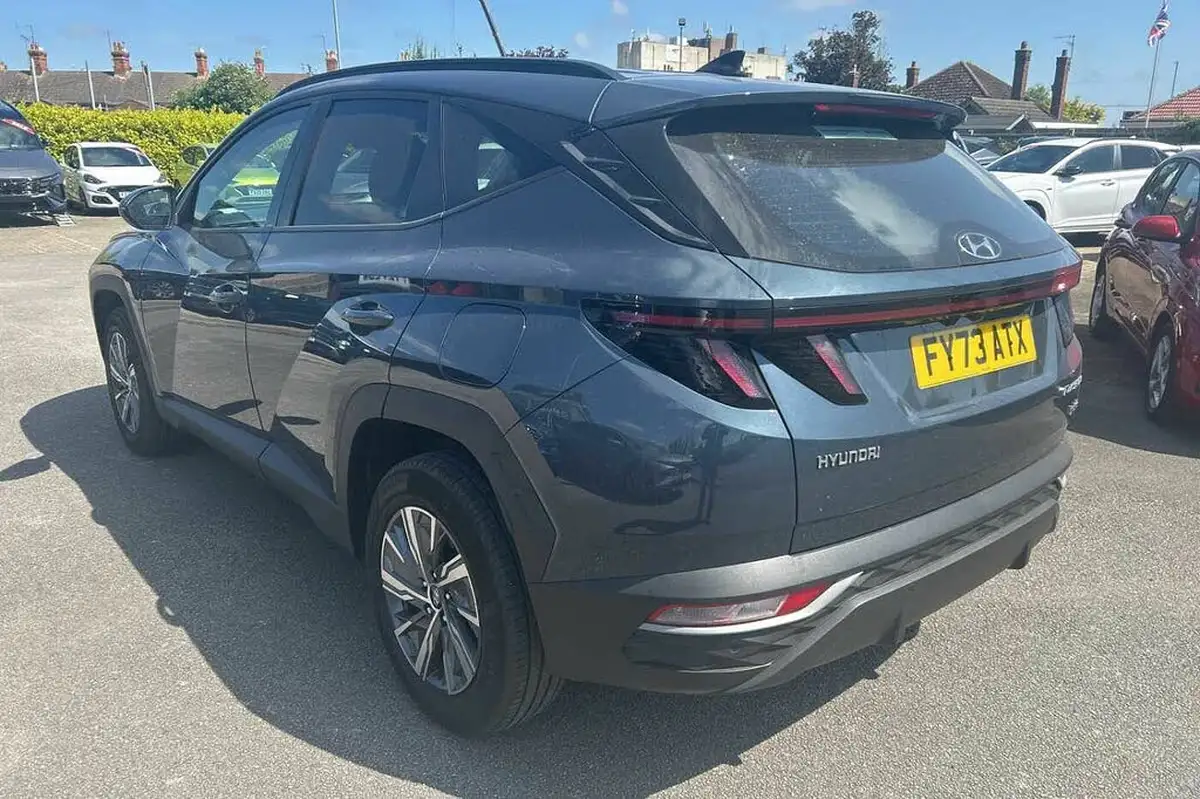 2024-hyundai-tucson-16-t-gdi-se-connect-230ps-hybrid-auto-big-2