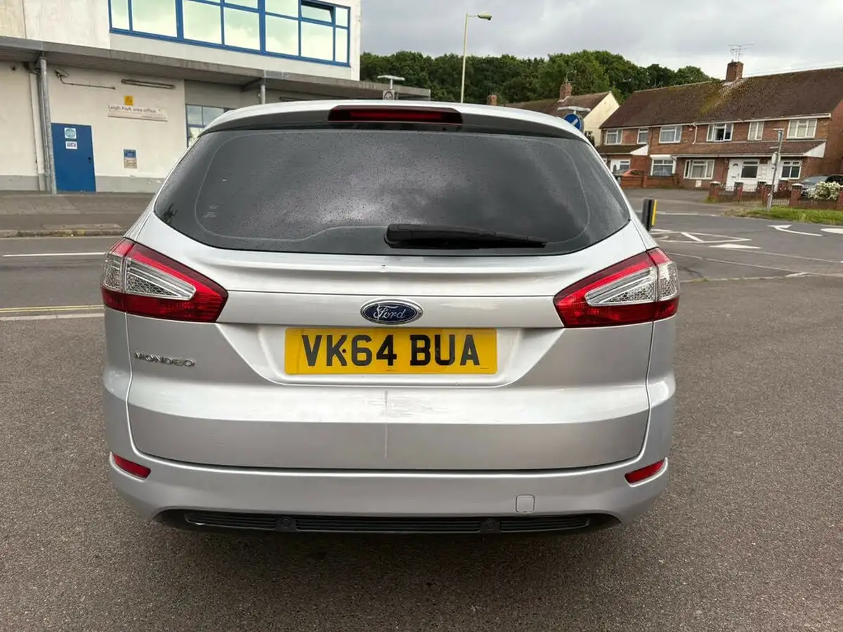 2014-ford-mondeo-big-7