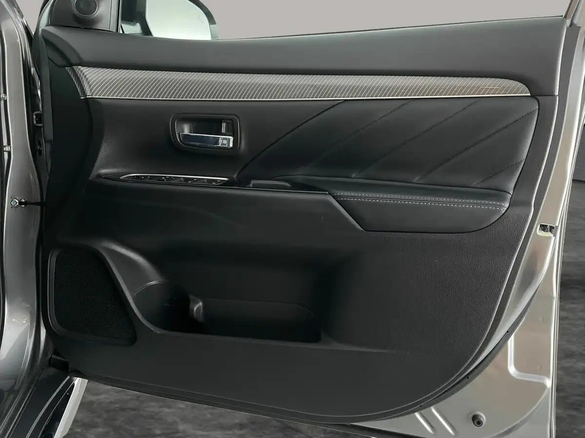 2021-mitsubishi-outlander-24-dynamic-phev-big-40