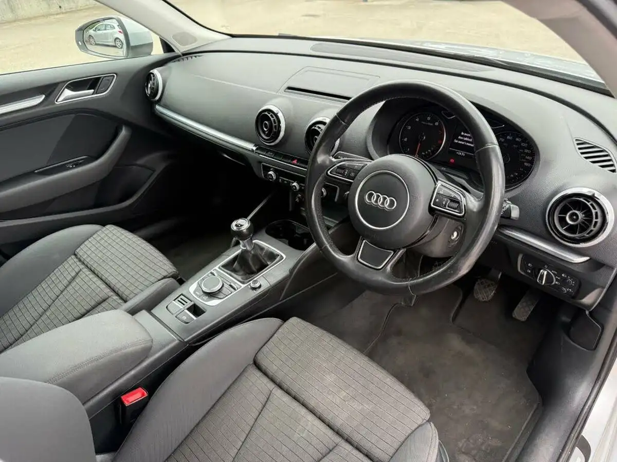 2014-audi-a3-14-tfsi-122ps-sportback-5d-big-15