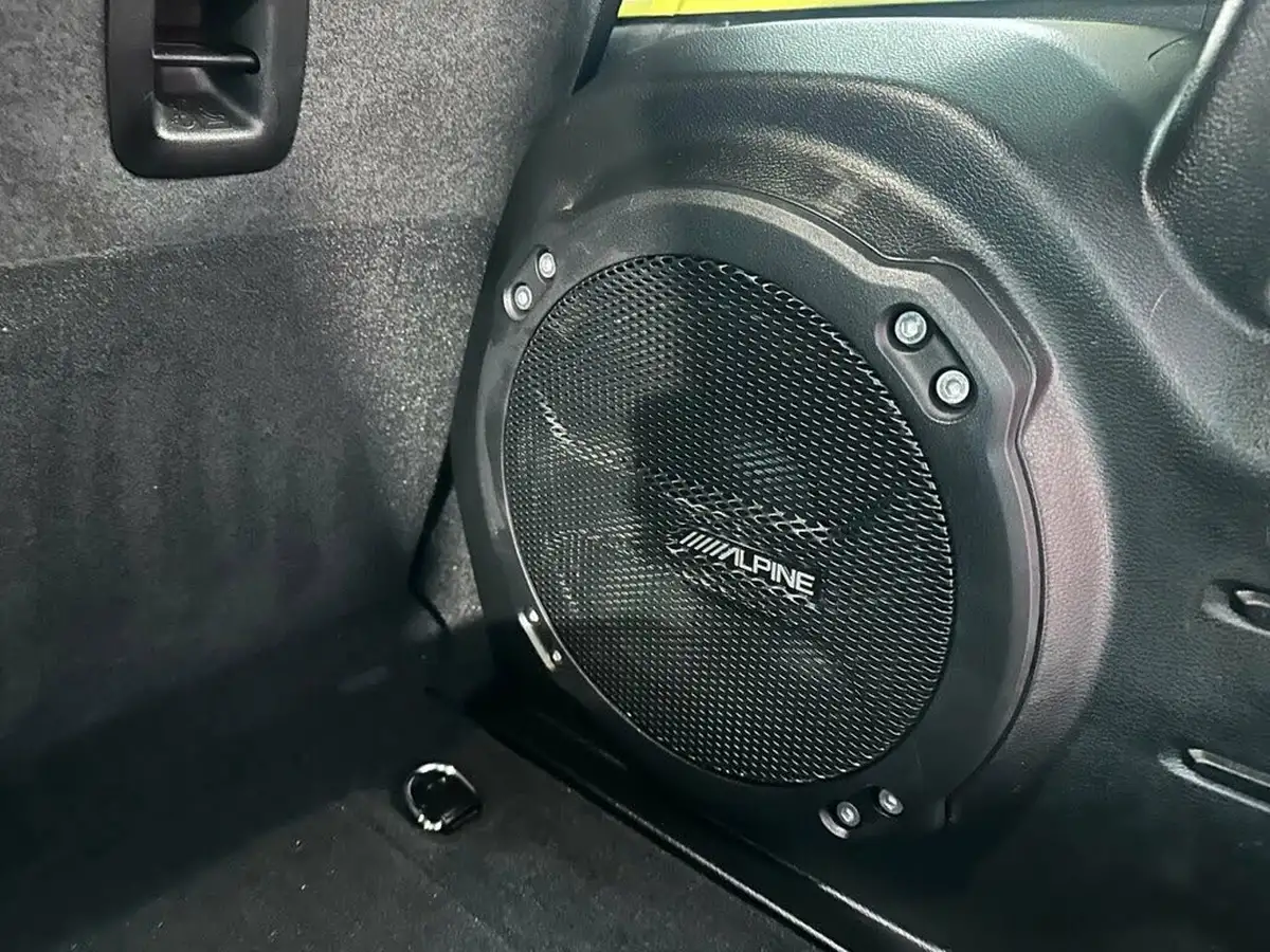 2023-jeep-wrangler-20-gme-overland-big-17