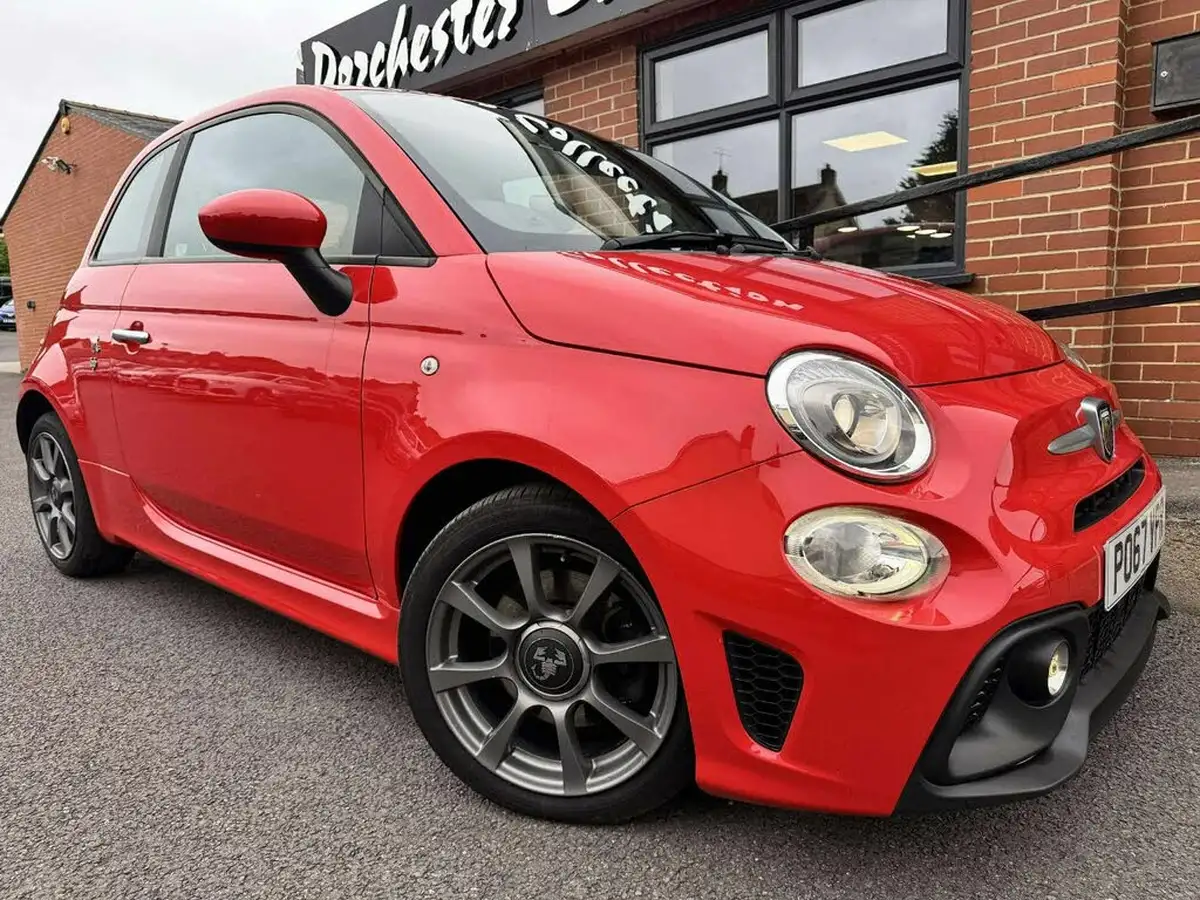 2017-abarth-595-14-tjet-big-10