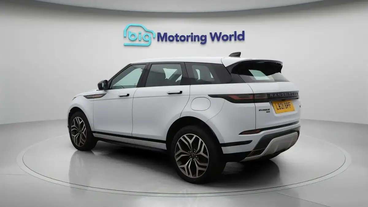 2021-land-rover-range-rover-evoque-15-p300e-r-dynamic-hse-big-5