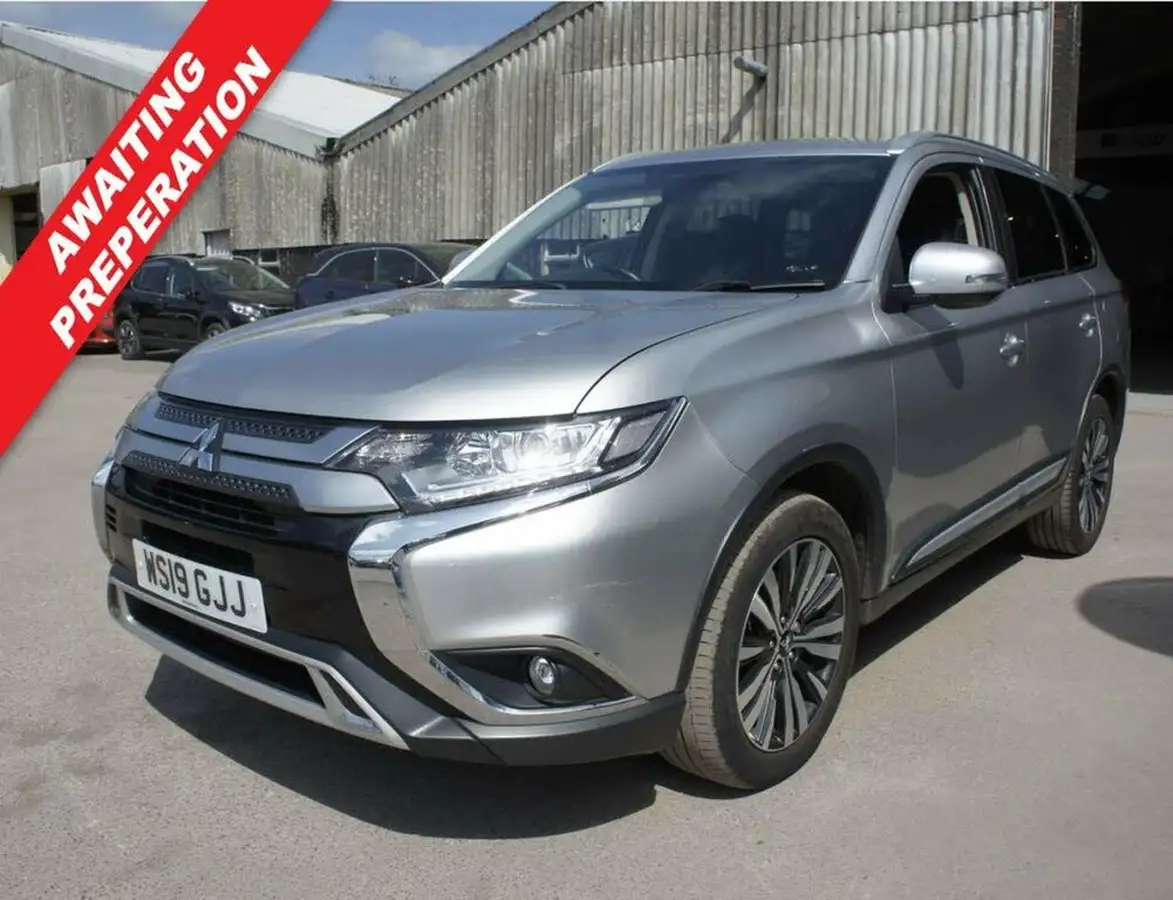 2019-mitsubishi-outlander-20-design-big-0