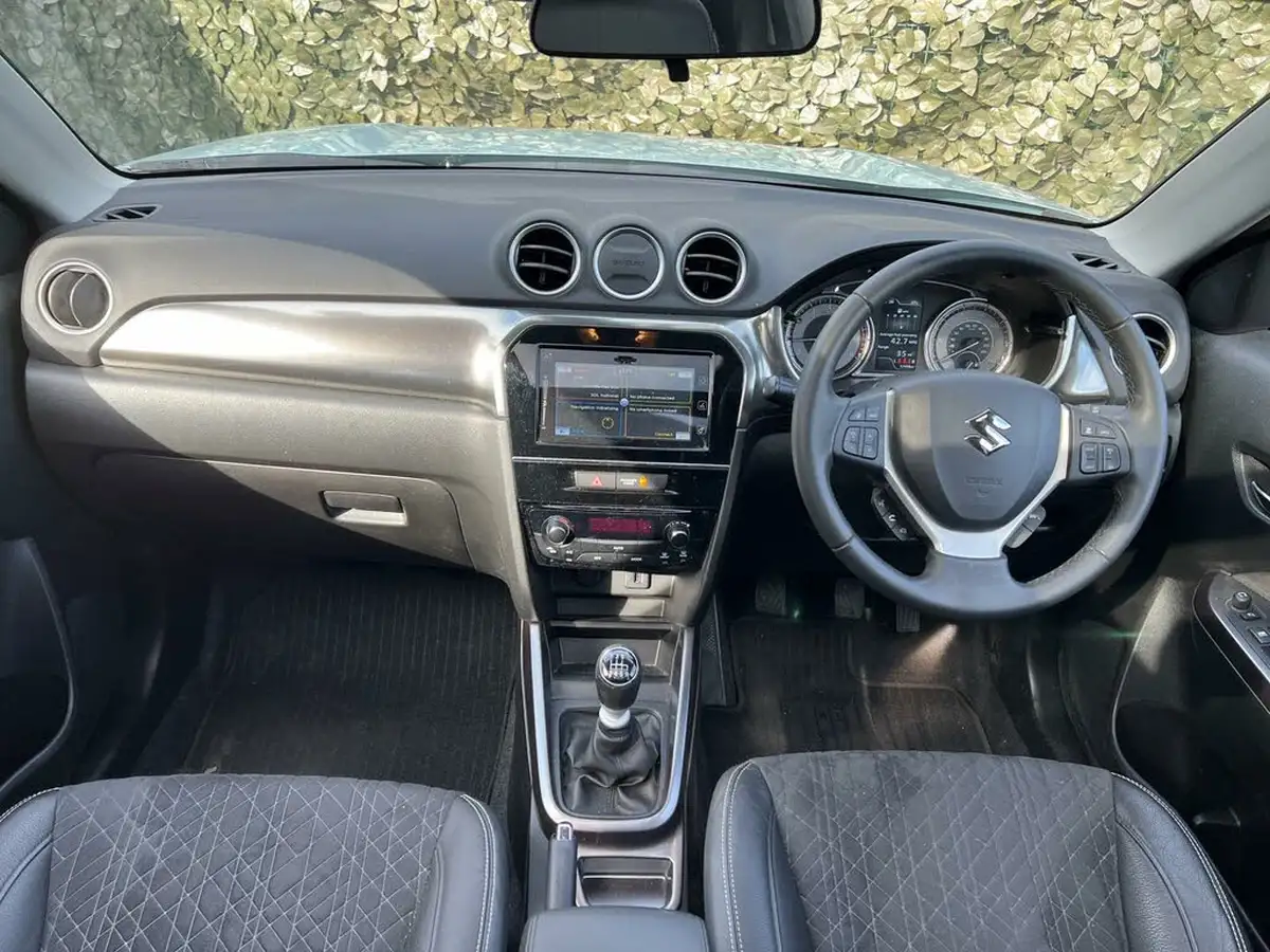 2023-suzuki-vitara-14-boosterjet-sz5-big-3