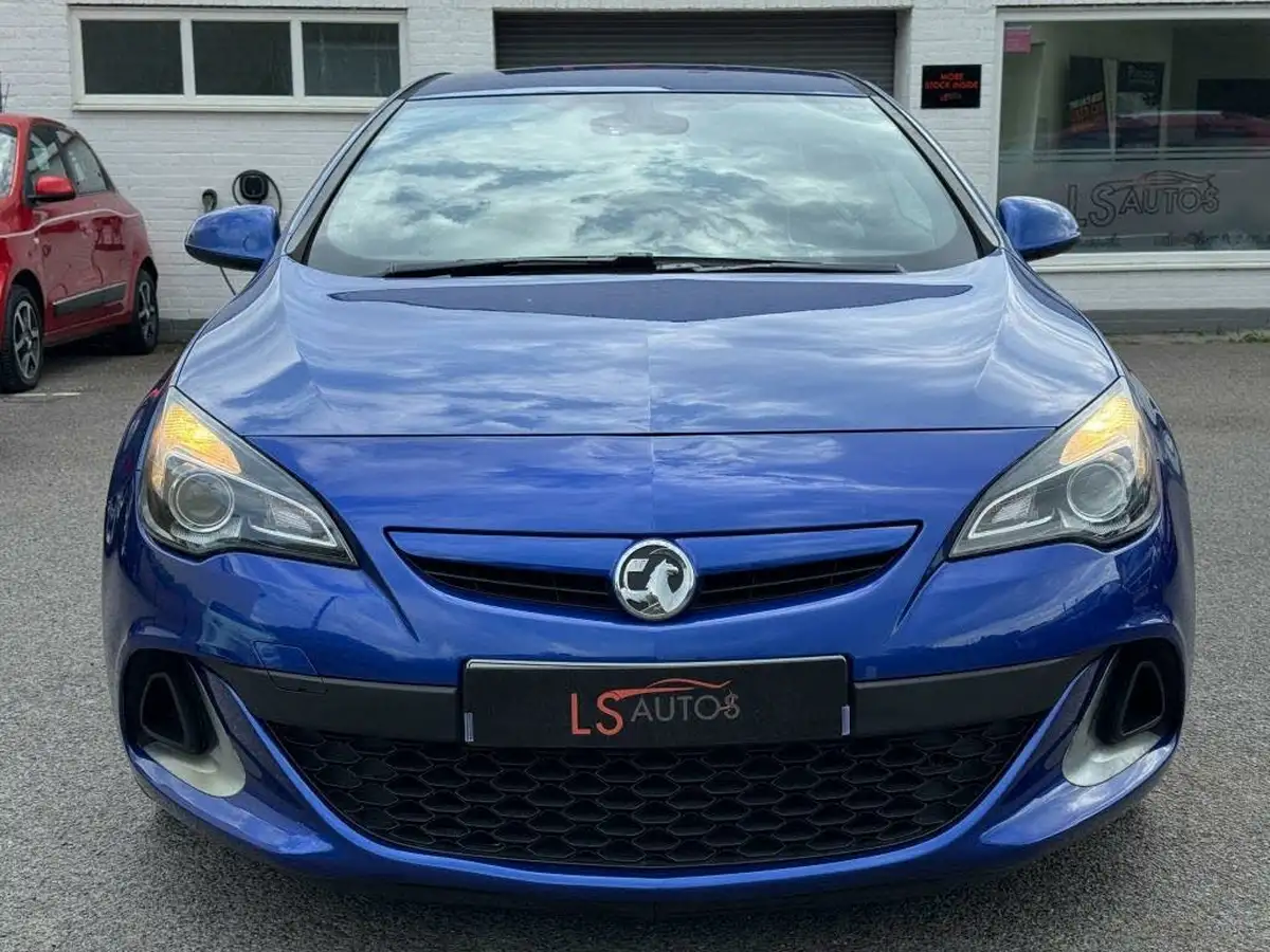2016-vauxhall-gtc-20i-turbo-vxr-big-8