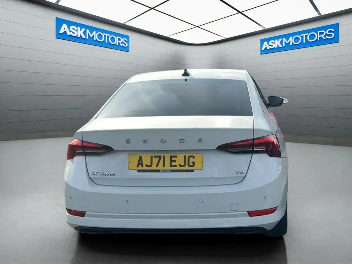 2021-skoda-octavia-big-5