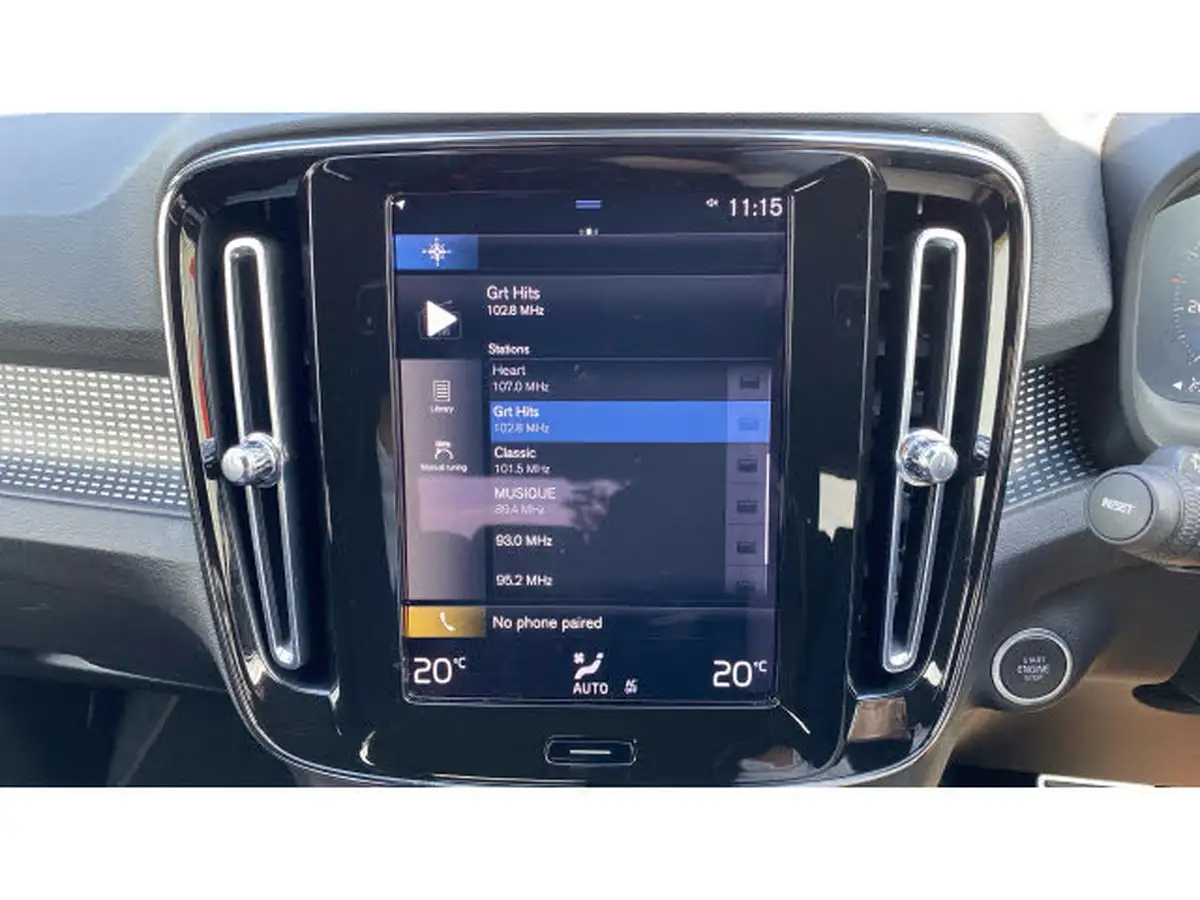 2022-volvo-xc40-15-t4-r-design-big-29