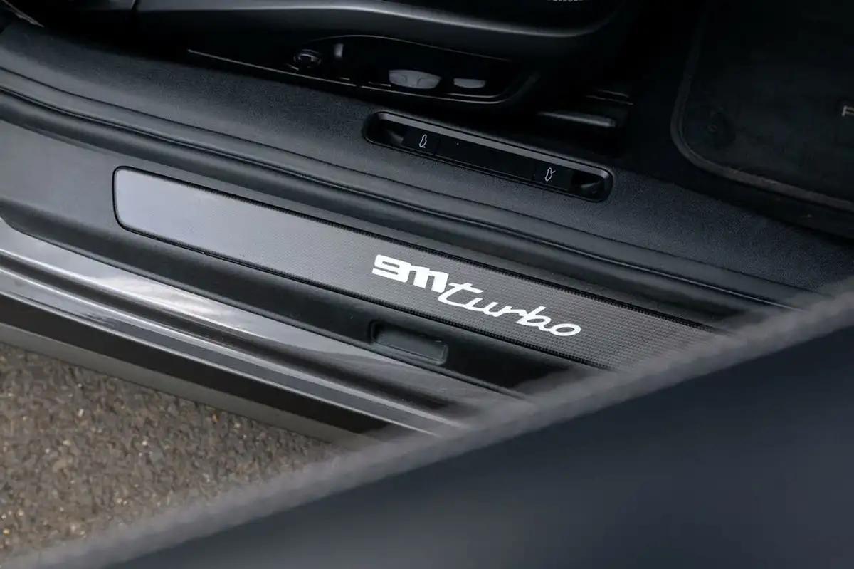 2023-porsche-911-38-turbo-coupe-big-31