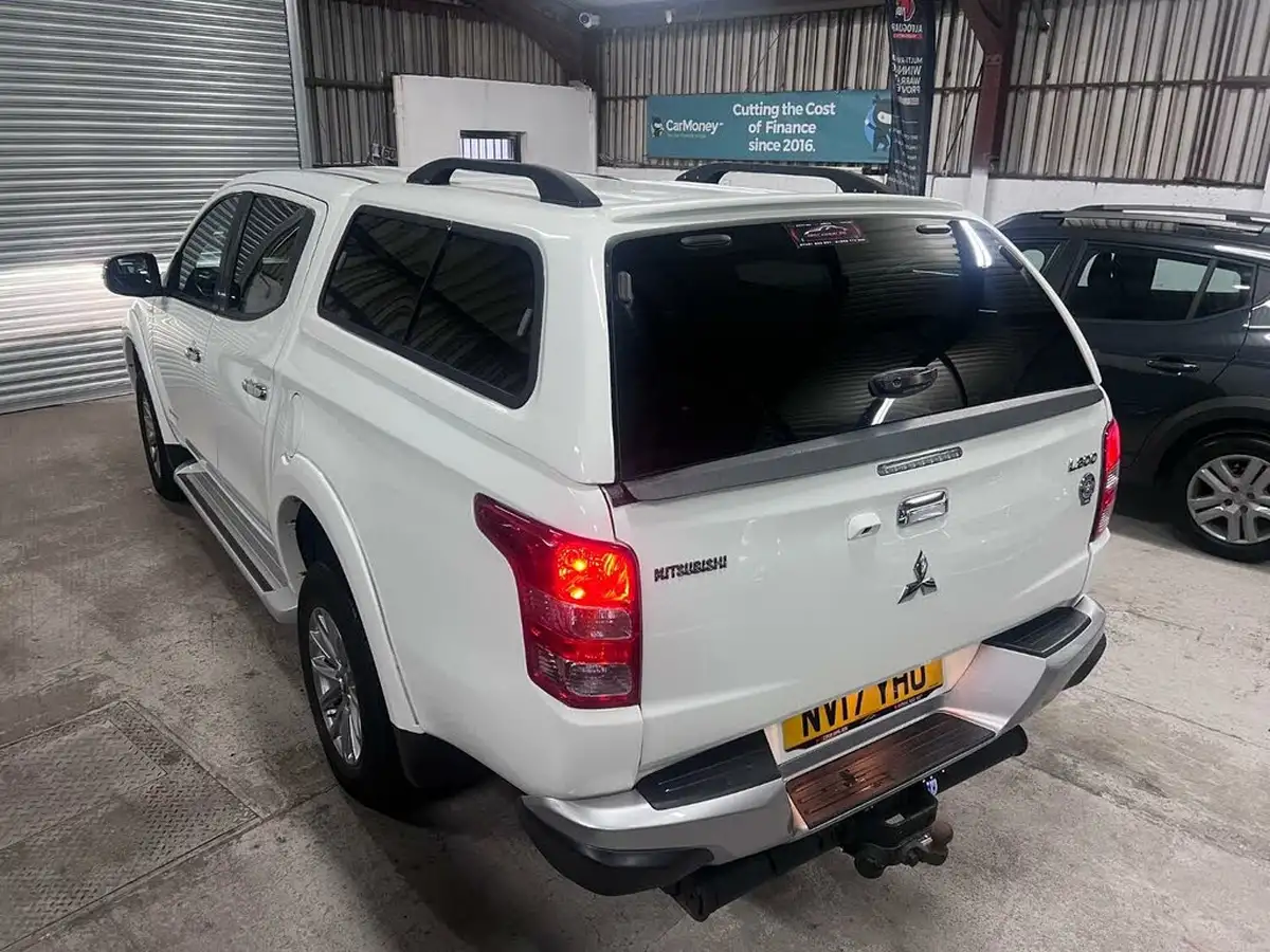2017-mitsubishi-l200-24di-d-warrior-178bhp-eu6-big-10