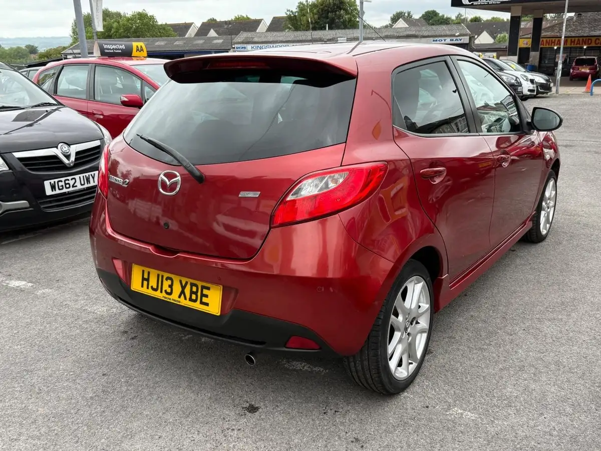 2013-mazda-mazda2-13-venture-big-2