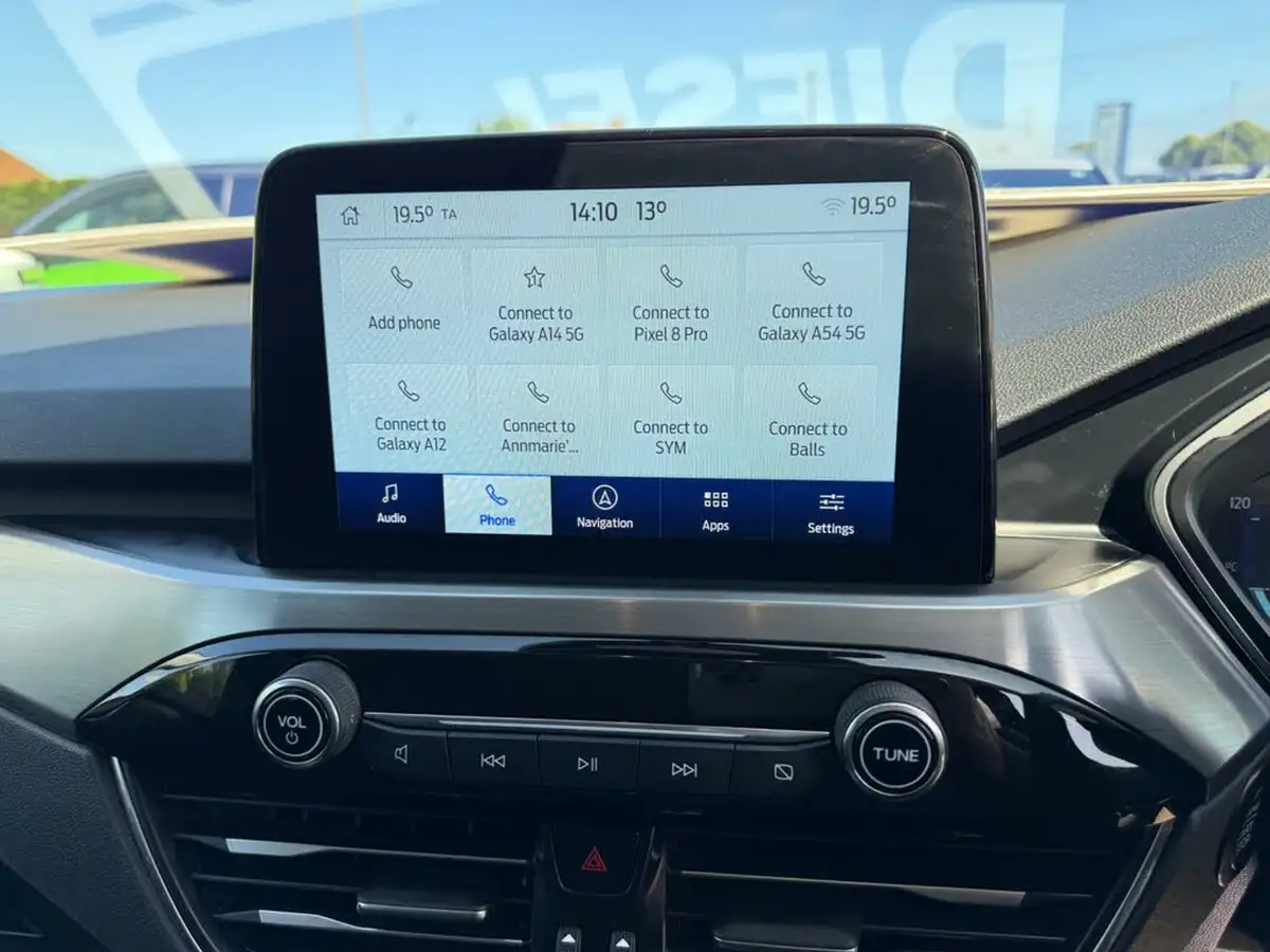2022-ford-kuga-big-59