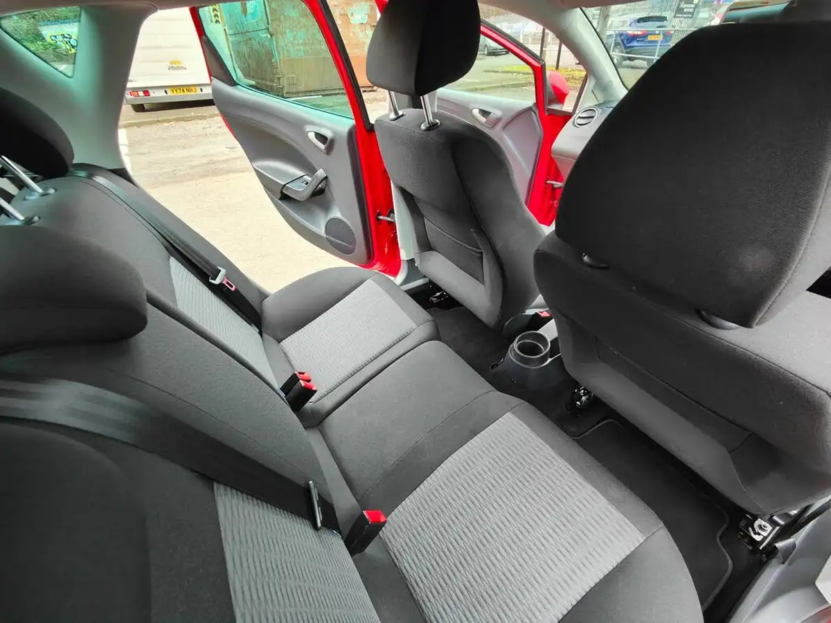2011-seat-ibiza-14-sport-hatchback-5d-big-12