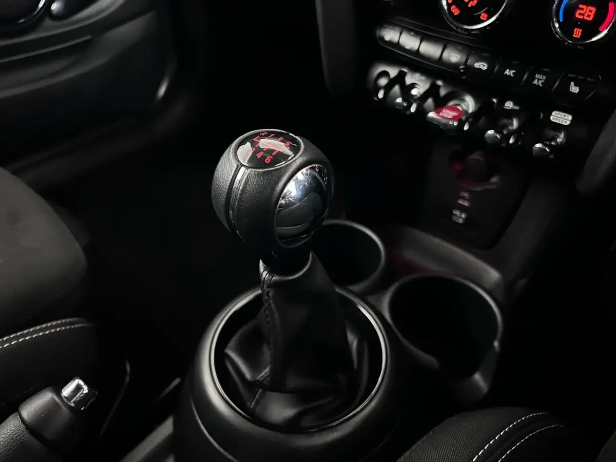2021-mini-cooper-15-cooper-sport-hatchback-3d-big-33