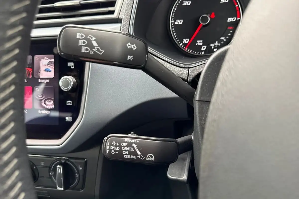 2019-seat-arona-16tdi-se-technology-lux-115ps-ss-big-40