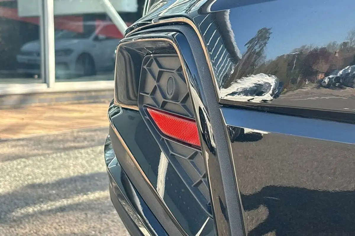 2021-audi-q2-15-35-tfsi-black-edition-s-tronic-big-15