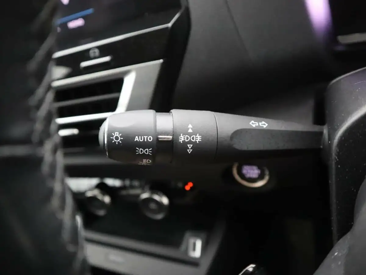2022-citroen-c4-15bluehdi-shine-plus-big-34