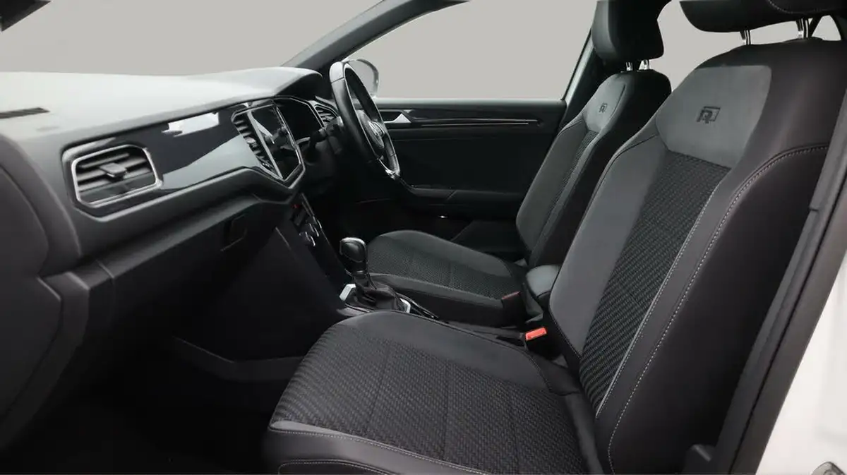 2019-volkswagen-t-roc-15-tsi-r-line-dsg-big-14