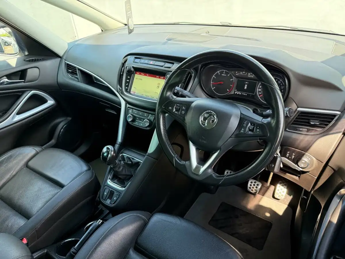 2017-vauxhall-zafira-tourer-14i-16v-turbo-sri-nav-leather-pk-big-18